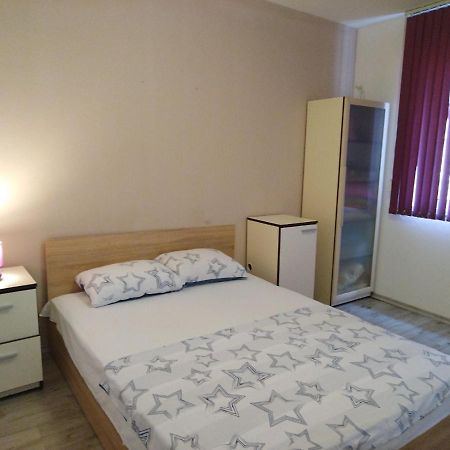 Cosy Central Apartment Varna Exterior foto